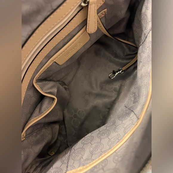 New Michael Kors Dome Satchel - Picture 15 of 16